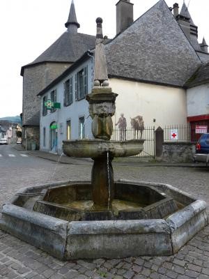 Fontaine de Campan